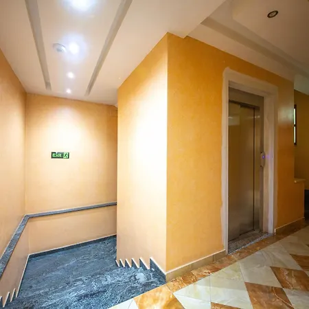 格兰德酒店 3* 爱尔巴桑