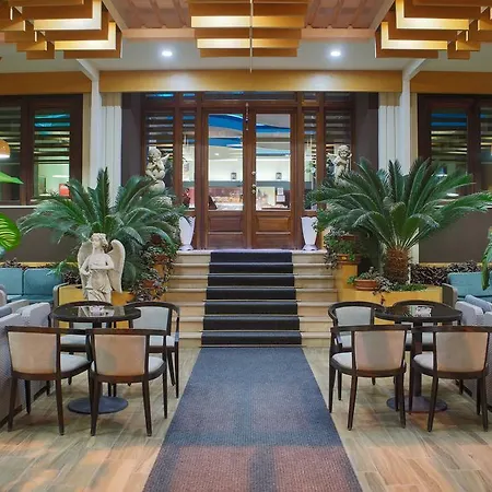 格兰德酒店 酒店